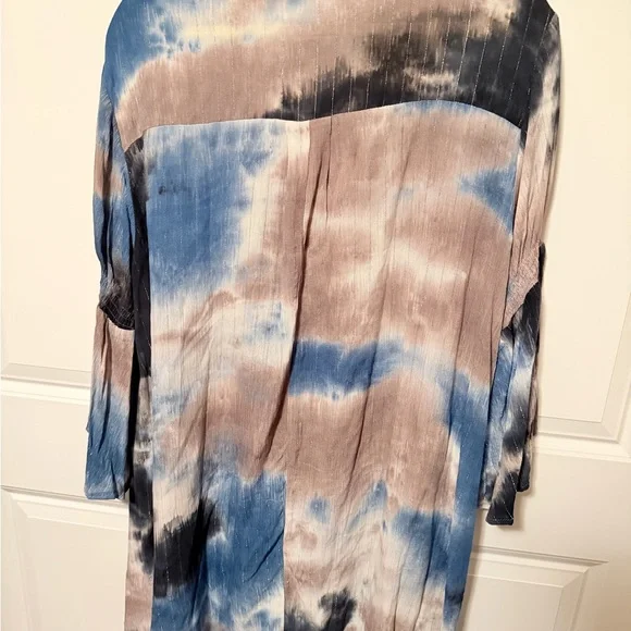 Umgee Blue Taupe & Black Tie-Dye Pleated Tunic - Picture 7 of 7